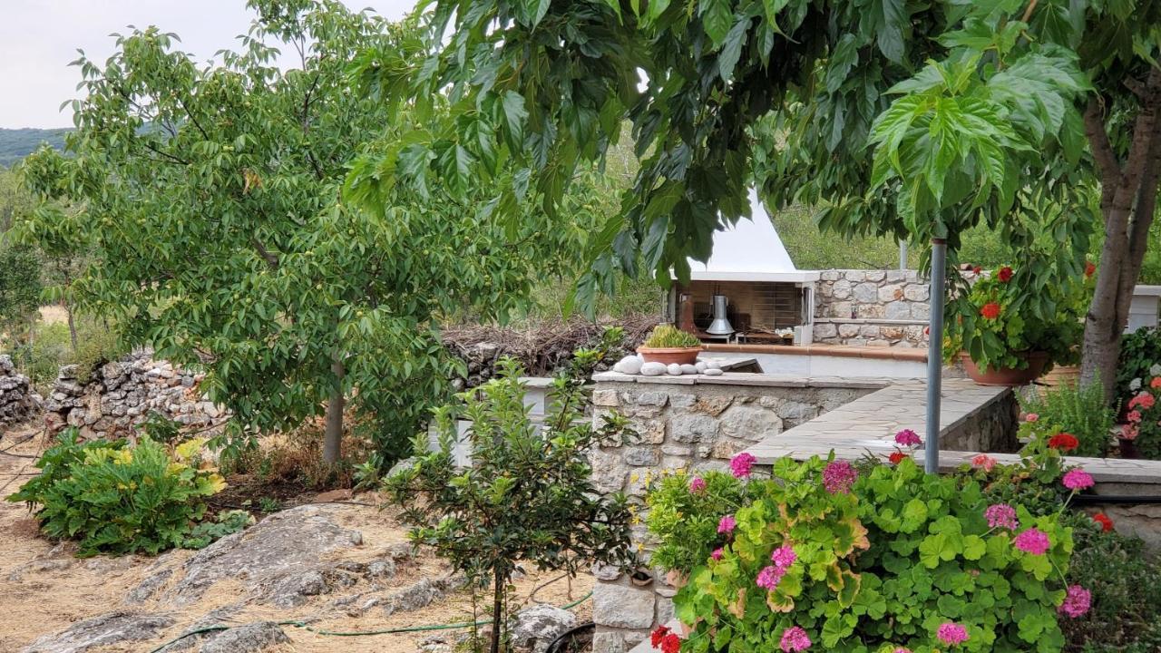 Arcadian Stone House In A Quiet Landscape, Leonidion Villa Poúlithra Екстериор снимка